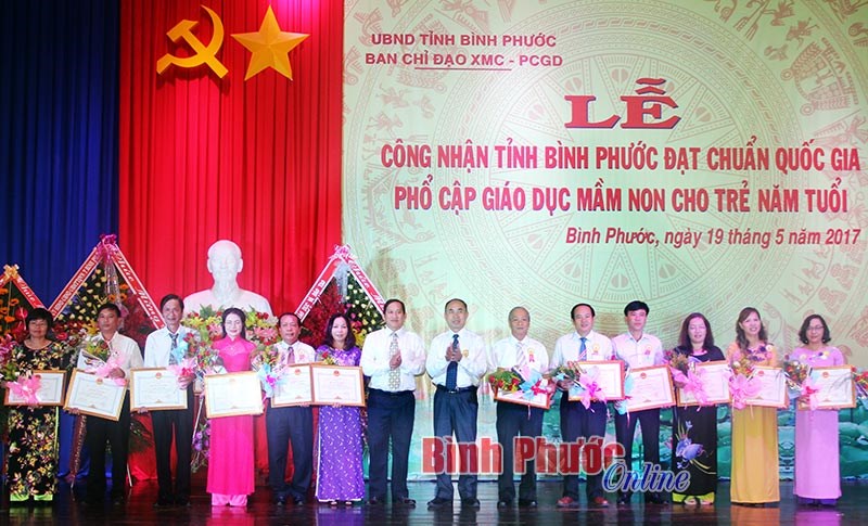 Công nhận tỉnh Bình Phước đạt chuẩn quốc gia phổ cập giáo dục mầm non trẻ 5 tuổi