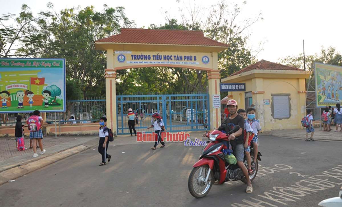 Học sinh được nghỉ học tránh dịch Corona, phụ huynh loay hoay tìm nơi gửi Học sinh được nghỉ học tránh dịch Corona, phụ huynh loay hoay tìm nơi gửi