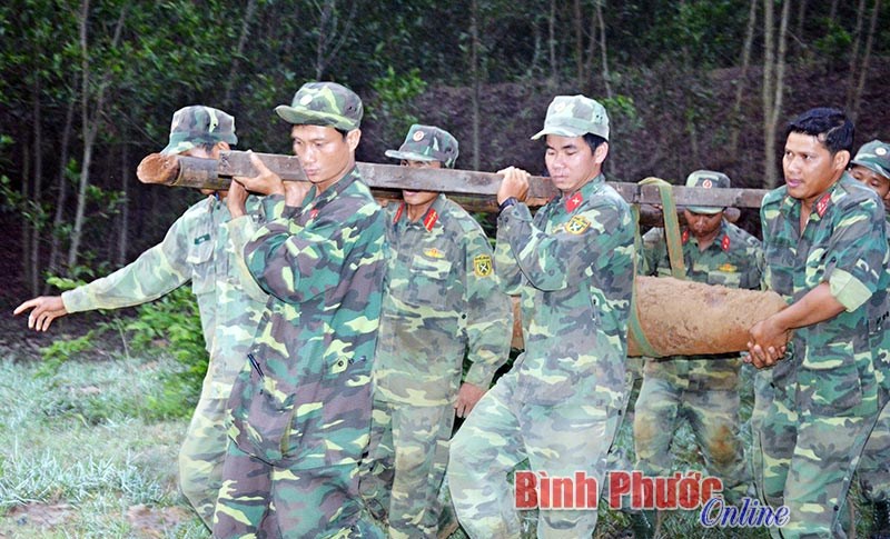 Phá hủy lượng lớn bom, đạn, vật liệu nổ còn tồn sót sau chiến tranh Phá hủy lượng lớn bom, đạn, vật liệu nổ còn tồn sót sau chiến tranh