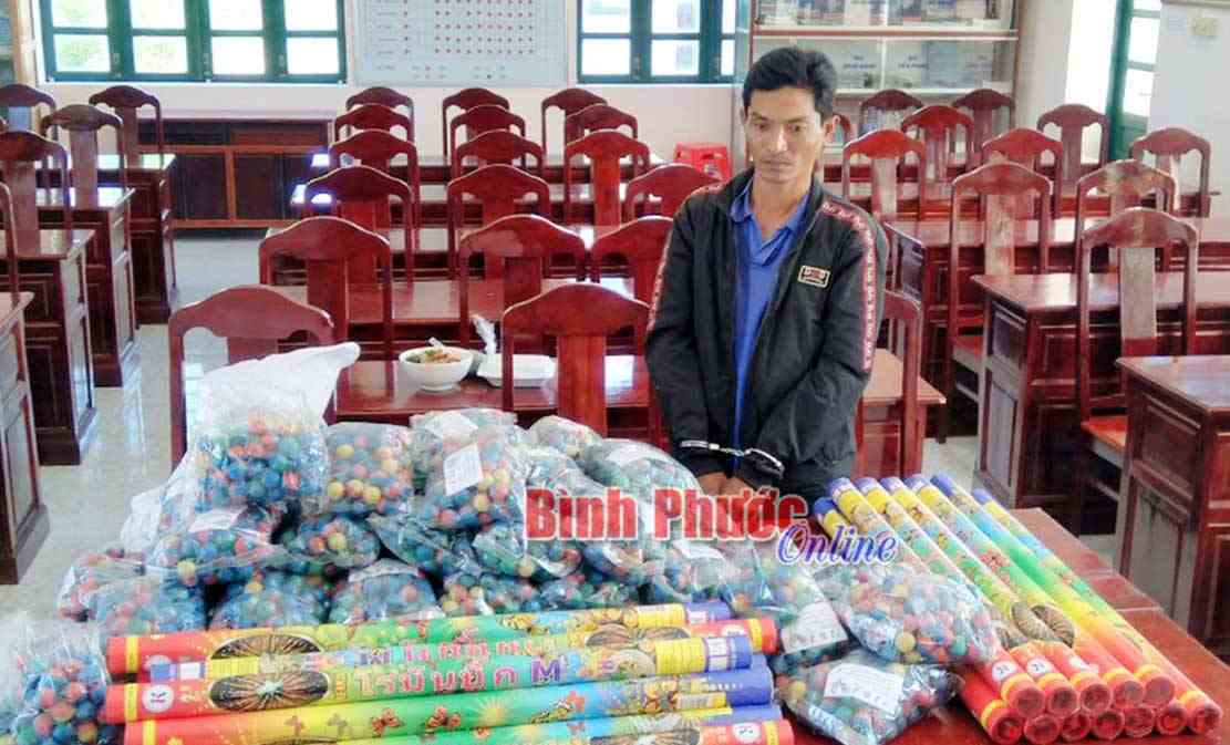 Thu giữ 73kg pháo nổ Thu giữ 73kg pháo nổ