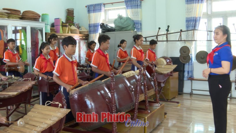 Phát triển giáo dục vùng dân tộc thiểu số