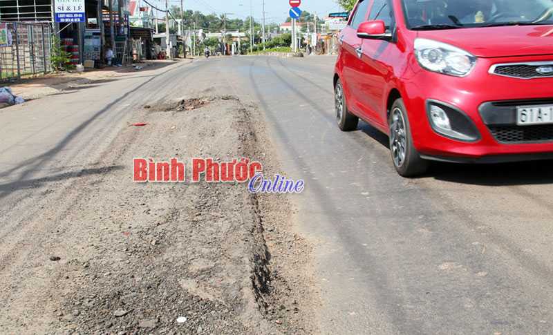 Đường Lê Quý Đôn cần sửa chữa