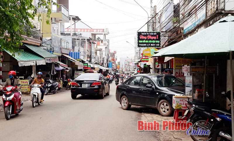 Đỗ xe ôtô vi phạm luật giao thông Đỗ xe ôtô vi phạm luật giao thông