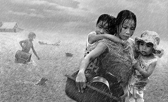 Phía sau còn có mẹ