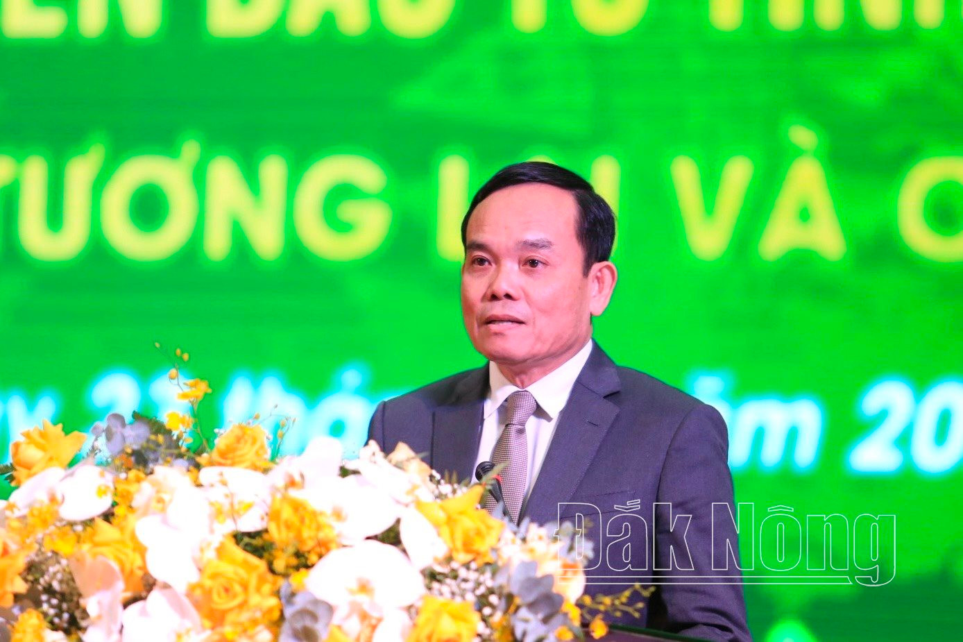 pho-thu-phat-bieu.jpg