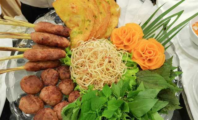 Ẩm thực ba miền độc đáo tại Núi Thần Tài Đà Nẵng