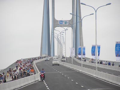 Hôm nay 9-1, áp dụng mức phí mới qua cầu Phú Mỹ Hôm nay 9-1, áp dụng mức phí mới qua cầu Phú Mỹ
