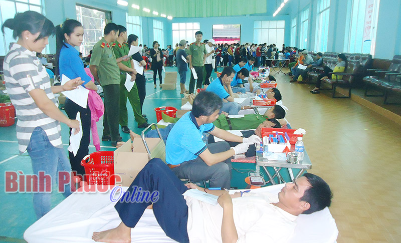Phú Riềng thu 270 đơn vị máu tình nguyện