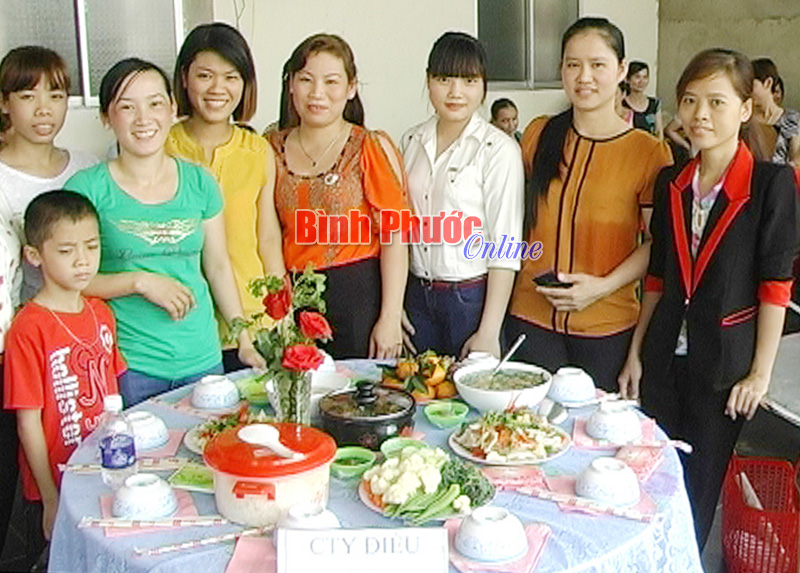 Nhiều hoạt động chào mừng Ngày quốc tế Phụ nữ 8-3 Nhiều hoạt động chào mừng Ngày quốc tế Phụ nữ 8-3