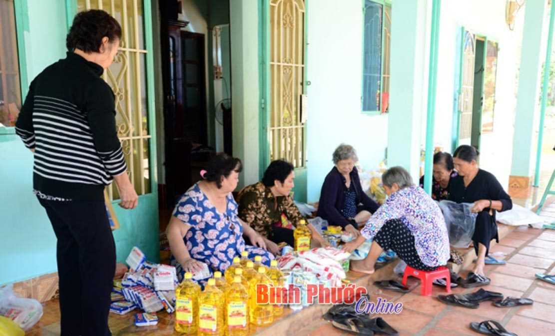 Phụ nữ Bình Long với nhiều hoạt động thiết thực Phụ nữ Bình Long với nhiều hoạt động thiết thực