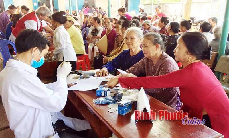 Phú Riềng ra quân chiến dịch “Tình nguyện hè” và “Hoa phượng đỏ” Phú Riềng ra quân chiến dịch “Tình nguyện hè” và “Hoa phượng đỏ”