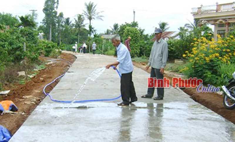 Phú Riềng phát huy tốt quy chế dân chủ trong xây dựng NTM Phú Riềng phát huy tốt quy chế dân chủ trong xây dựng NTM