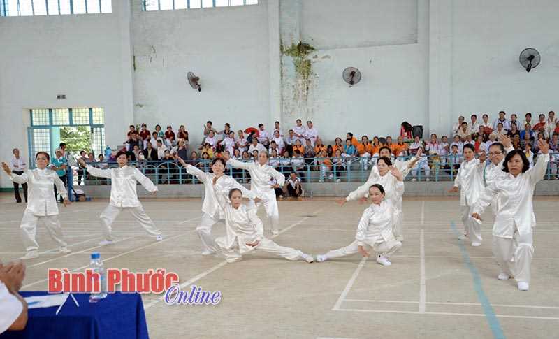 Phú Thịnh 1 nhất hội thi thể dục dưỡng sinh thị xã Bình Long Phú Thịnh 1 nhất hội thi thể dục dưỡng sinh thị xã Bình Long