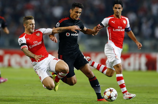 Lượt đi play-off Champions League: Ramsey suýt hại chết Arsenal! Lượt đi play-off Champions League: Ramsey suýt hại chết Arsenal!
