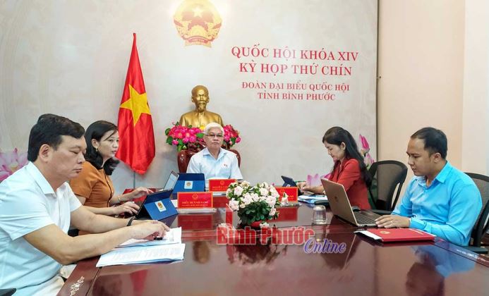 Đề xuất bỏ các quy định về sổ hộ khẩu, sổ tạm trú Đề xuất bỏ các quy định về sổ hộ khẩu, sổ tạm trú