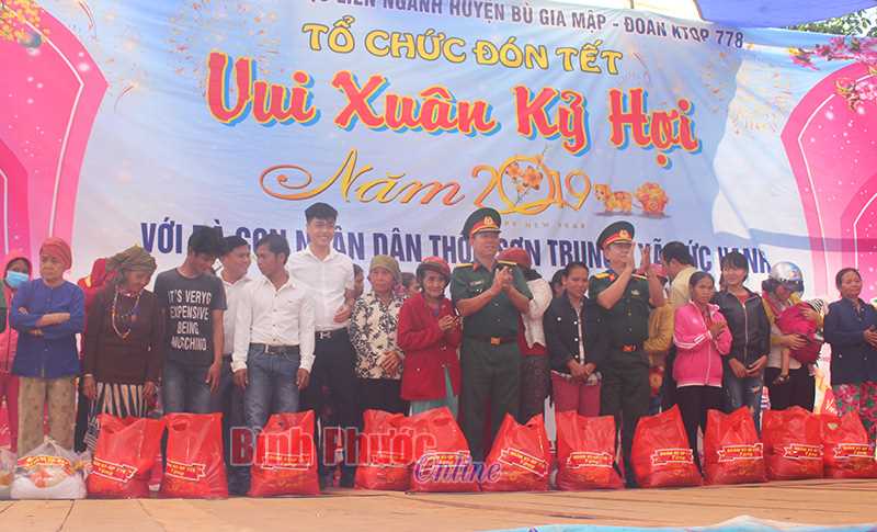 Quỹ “Vì người nghèo” hỗ trợ quà tết