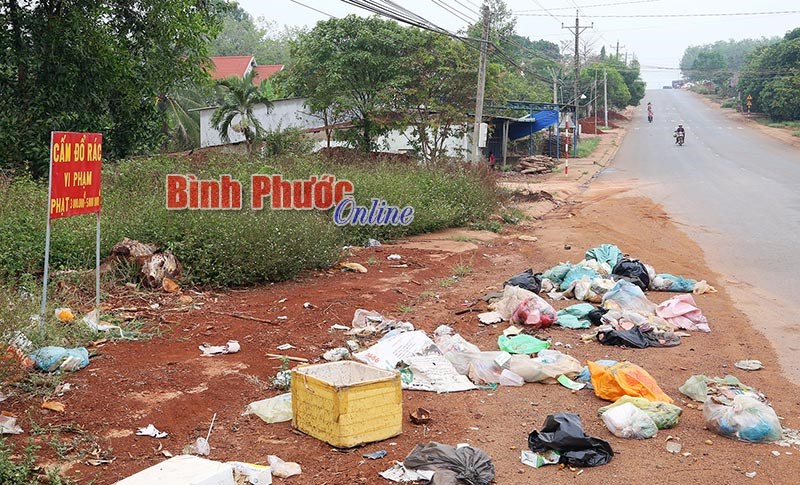 Làm gì để ngăn chặn hành vi vứt rác thải nơi công cộng? Làm gì để ngăn chặn hành vi vứt rác thải nơi công cộng?