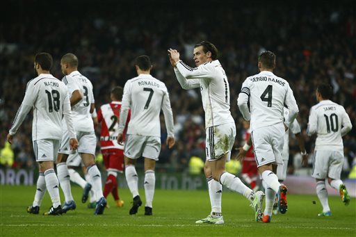 Real Madrid và Barcelona sóng đôi trong cuộc đua vô địch? Real Madrid và Barcelona sóng đôi trong cuộc đua vô địch?