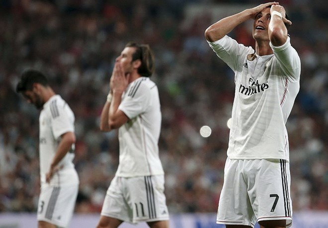 Kết quả: Real Madrid "đầu hàng" Barcelona, M.U dứt mạch thua Kết quả: Real Madrid "đầu hàng" Barcelona, M.U dứt mạch thua