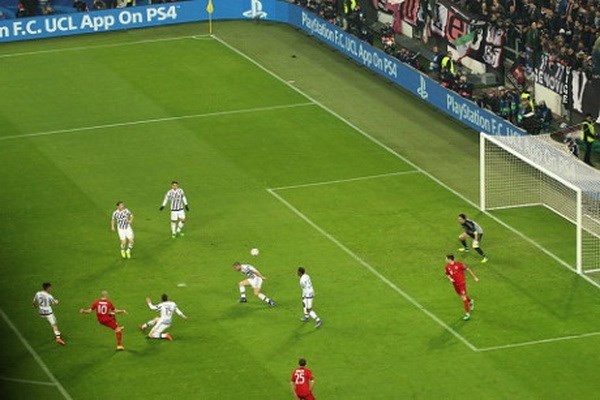 Arjen Robben luôn có cách để người khác buộc phải nhớ tới anh Arjen Robben luôn có cách để người khác buộc phải nhớ tới anh