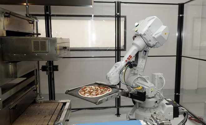 Robot bị chủ nhà hàng "sa thải" chỉ vì nướng thịt... quá nhanh Robot bị chủ nhà hàng "sa thải" chỉ vì nướng thịt... quá nhanh