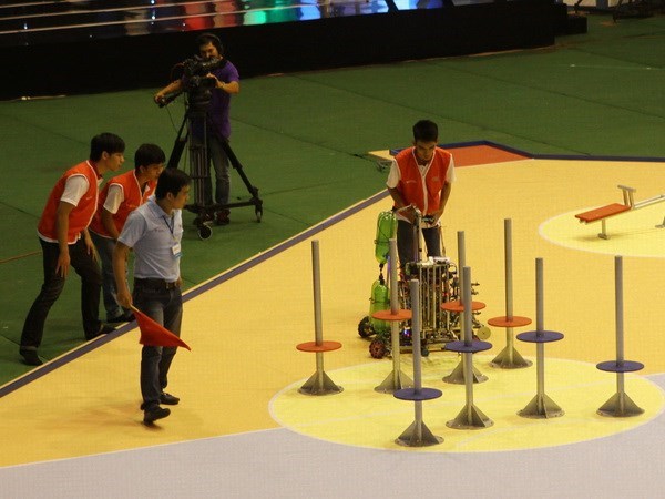 Trường đại học Lạc Hồng "thống trị" cuộc thi Robot Việt Nam Trường đại học Lạc Hồng "thống trị" cuộc thi Robot Việt Nam