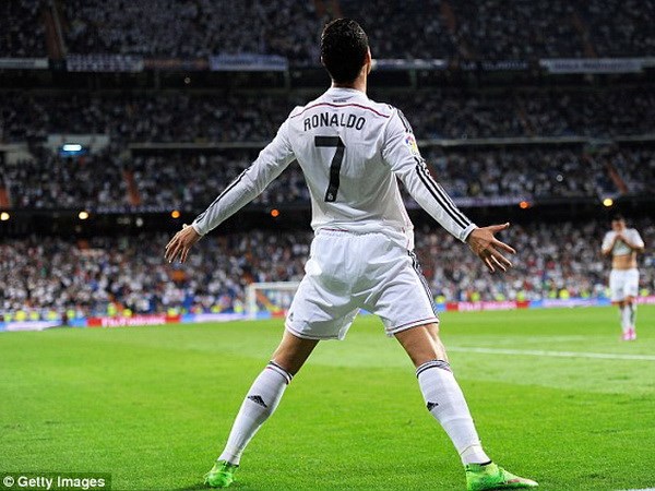 Chelsea khiến Arsenal ôm hận, Ronaldo lại lập hat-trick Chelsea khiến Arsenal ôm hận, Ronaldo lại lập hat-trick