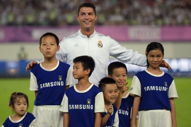 Cristiano Ronaldo là vận động viên làm từ thiện nhiều nhất thế giới Cristiano Ronaldo là vận động viên làm từ thiện nhiều nhất thế giới