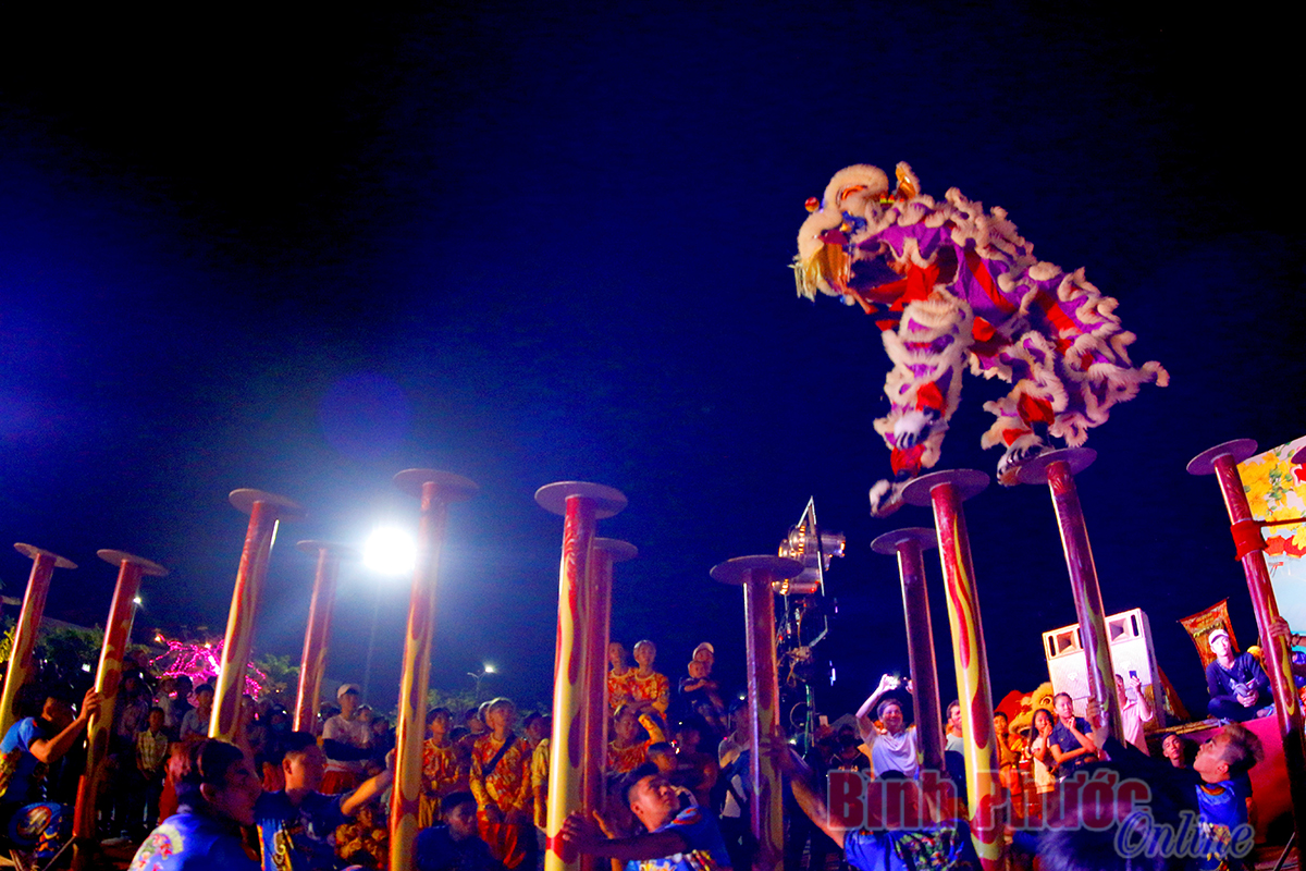 s12_07342422012022.jpg