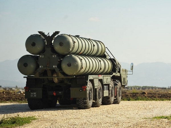 Nga đã triển khai hệ thống tên lửa phòng không S-400 tới Crimea Nga đã triển khai hệ thống tên lửa phòng không S-400 tới Crimea