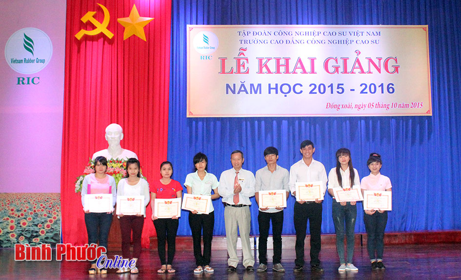 Trường Cao đẳng Công nghiệp cao su khai giảng năm học 2015-2016 Trường Cao đẳng Công nghiệp cao su khai giảng năm học 2015-2016