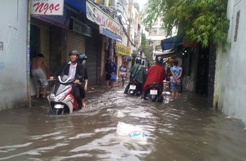 saigonngaplut12.jpg