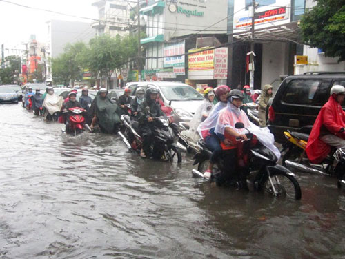 saigonngaplut14.jpg