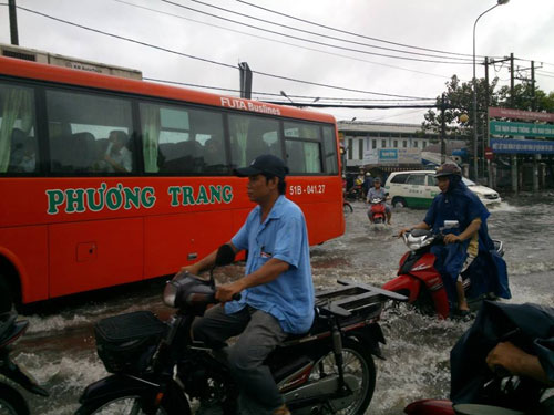 saigonngaplut6.jpg