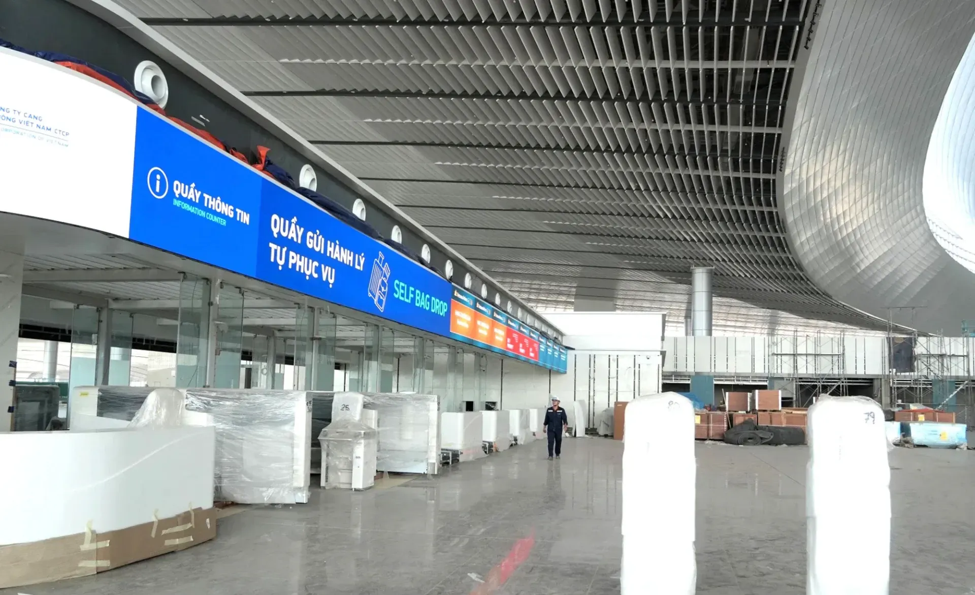 Sân bay Long Thành bố trí 4 đảo check-in, chuẩn bị khai thác cuối năm 2026 Sân bay Long Thành bố trí 4 đảo check-in, chuẩn bị khai thác cuối năm 2026