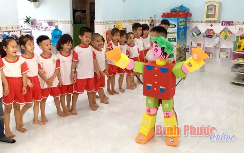Sáng tạo rô-bốt giúp trẻ hứng thú trong học tập