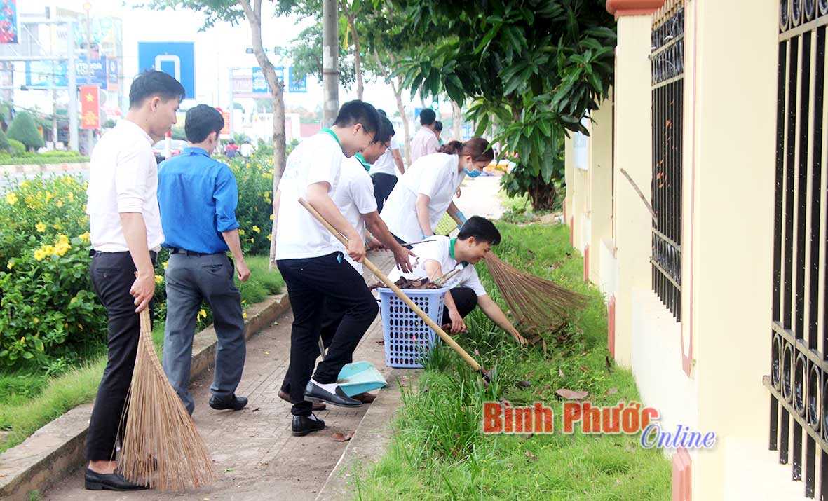 Đoàn Khối các cơ quan tỉnh sôi nổi “Ngày lao động cộng sản”