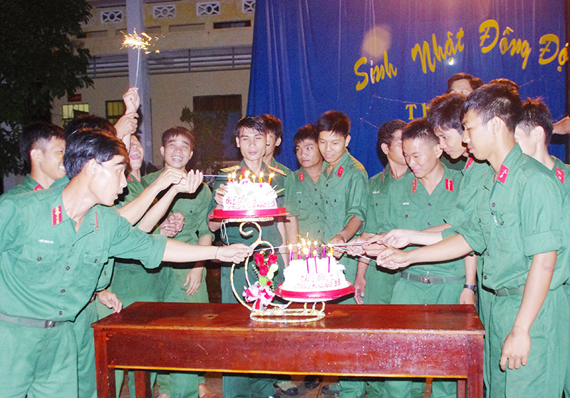 Ấm áp đêm “Sinh nhật đồng đội”