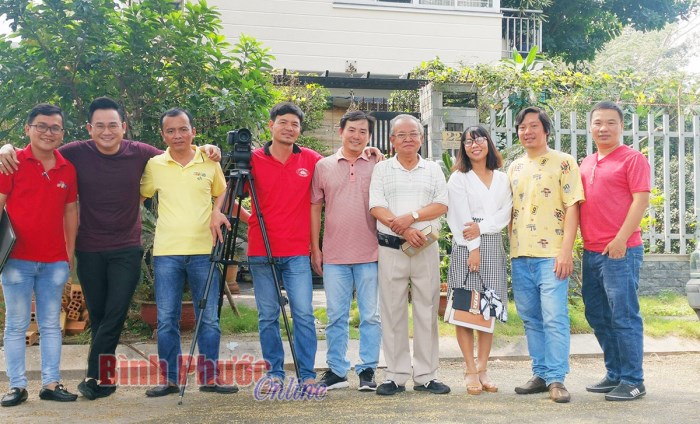 Nặng tình với chiến trường xưa Nặng tình với chiến trường xưa