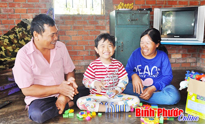 Hạnh phúc của đôi vợ chồng khuyết tật Hạnh phúc của đôi vợ chồng khuyết tật