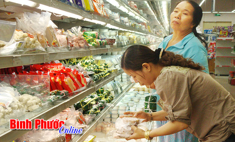 Hàng tết dồi dào nhưng sức mua yếu Hàng tết dồi dào nhưng sức mua yếu
