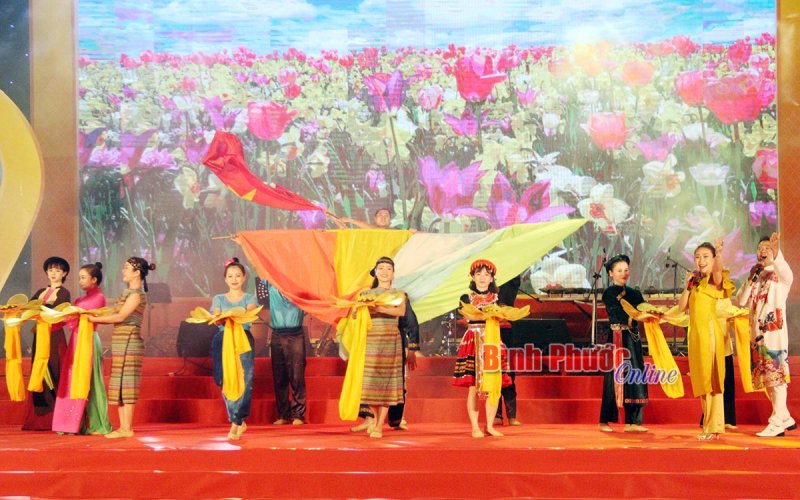 Sôi động đêm nhạc mừng năm mới 2021