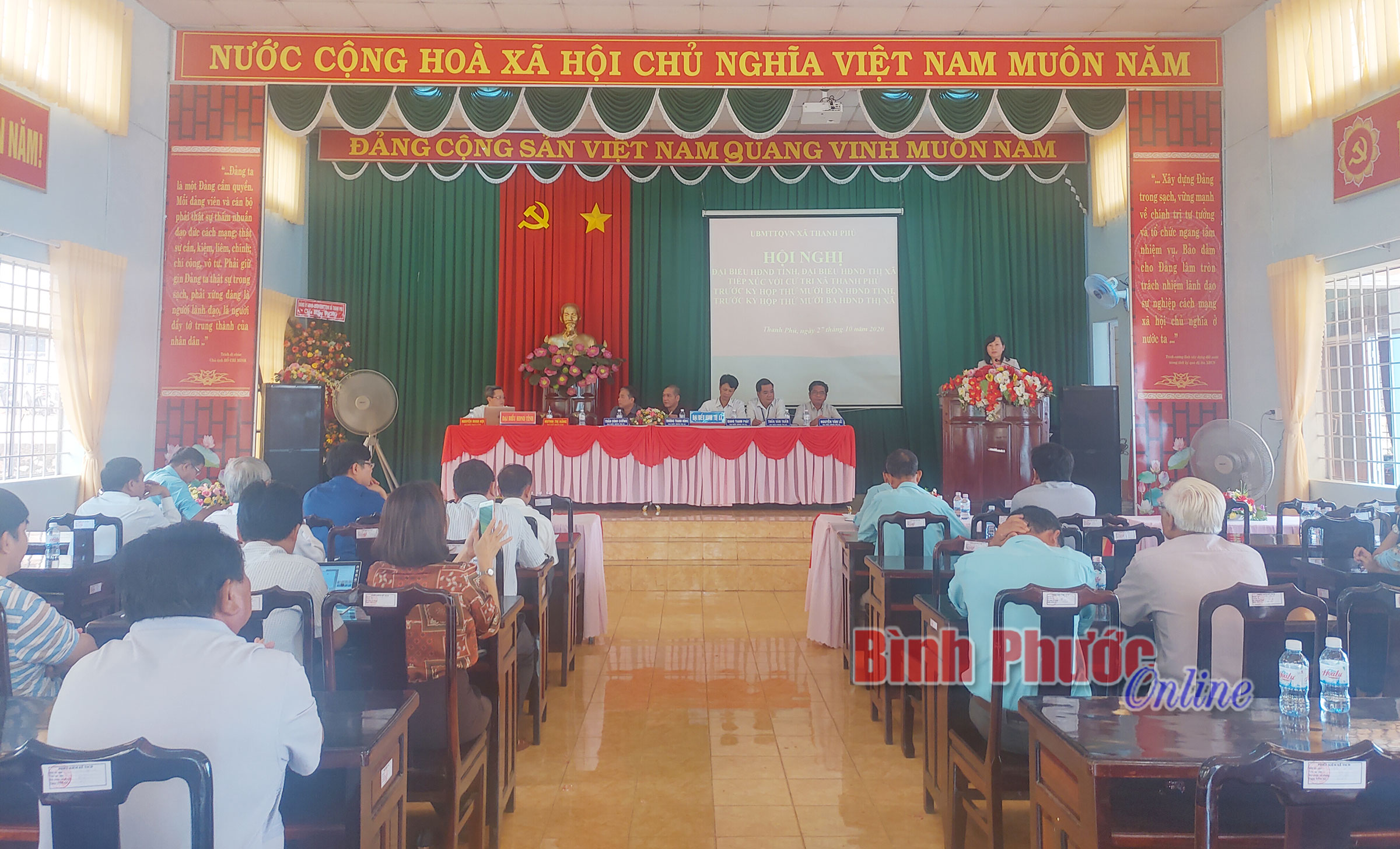 Sớm khắc phục những vấn đề cử tri phản ánh Sớm khắc phục những vấn đề cử tri phản ánh