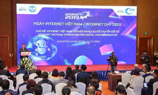 Khai mạc Internet Day 2019 - Đổi mới sáng tạo để Chuyển đổi số Khai mạc Internet Day 2019 - Đổi mới sáng tạo để Chuyển đổi số