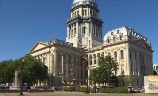 Mỹ sơ tán tòa nhà chính quyền bang Illinois do đe dọa đánh bom Mỹ sơ tán tòa nhà chính quyền bang Illinois do đe dọa đánh bom