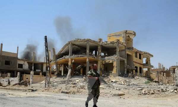 Máy bay Nga yểm trợ, quân Syria áp sát địa giới tỉnh Deir al-Zour