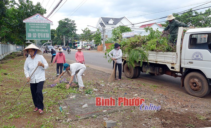 Phụ nữ Đồng Xoài xây dựng nông thôn mới, đô thị văn minh Phụ nữ Đồng Xoài xây dựng nông thôn mới, đô thị văn minh