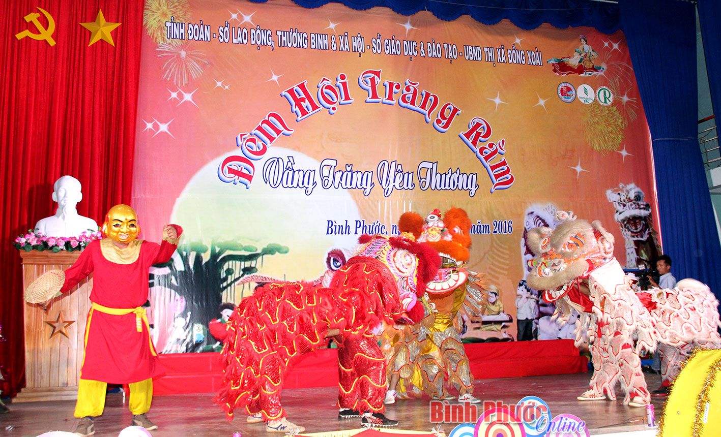 Lung linh lễ hội trăng rằm 2016