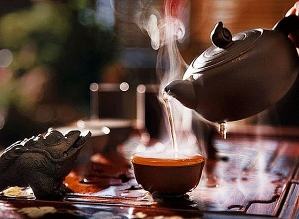 Tách trà kết nối tình thâm Tách trà kết nối tình thâm