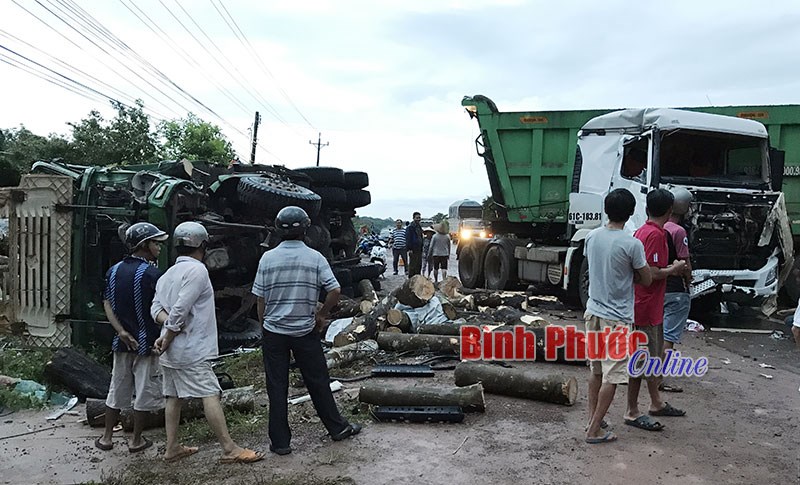 Xe tải và xe đầu kéo đấu đầu Xe tải và xe đầu kéo đấu đầu